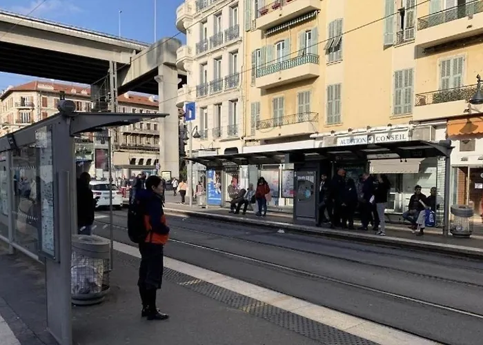 Apartment Modern & *